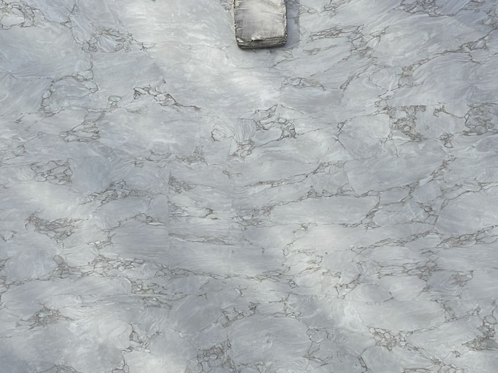 Ortus Classic Quartz worktop slab video thumbnail showing colour and texture