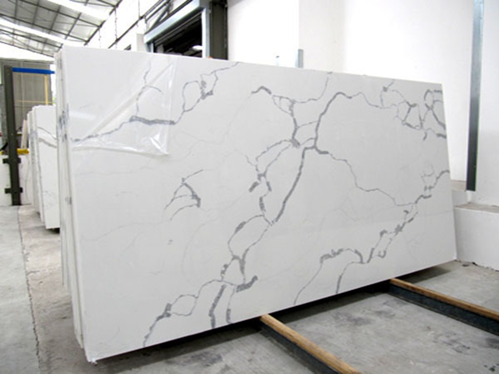 Statuario Venato Classic Quartz worktop slab video thumbnail showing colour and texture