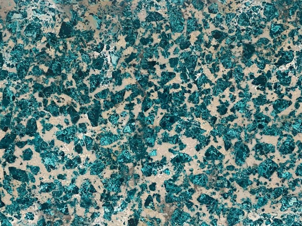 Emerald Green Quartz Nile Stone