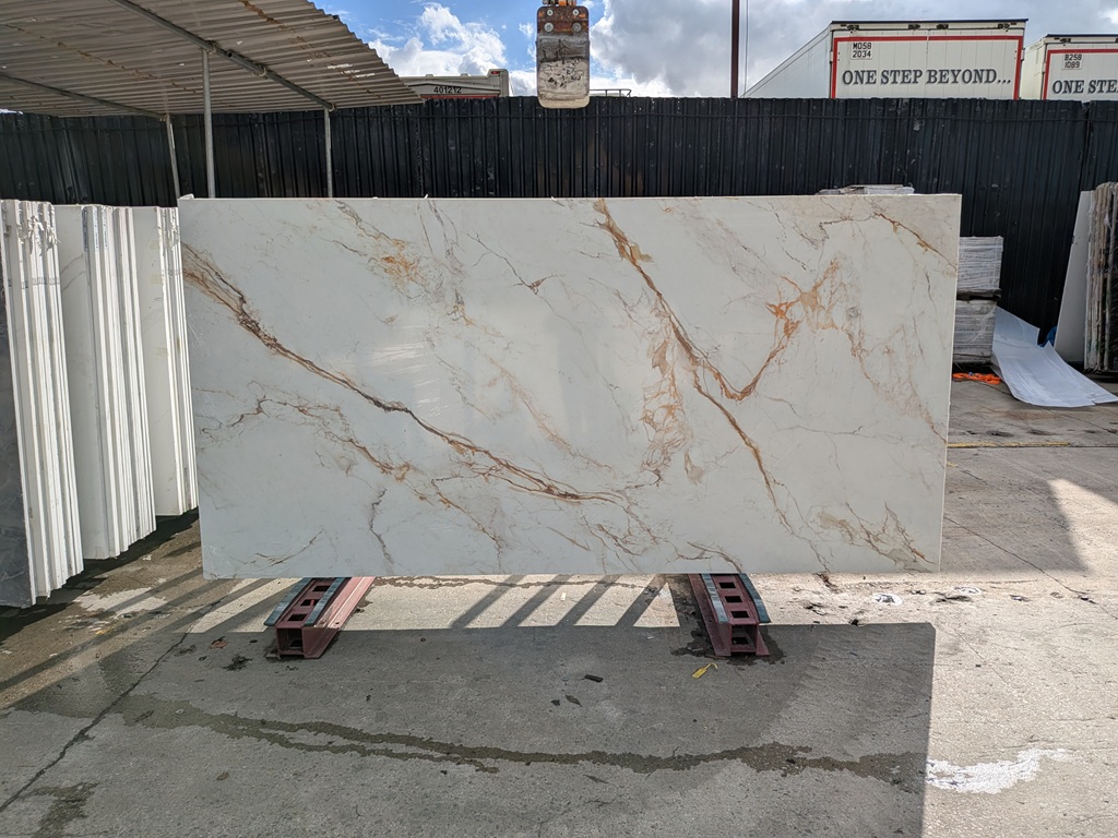 Calacatta Miami 3D Quartz Noble Stone worktop slab video thumbnail showing colour and texture